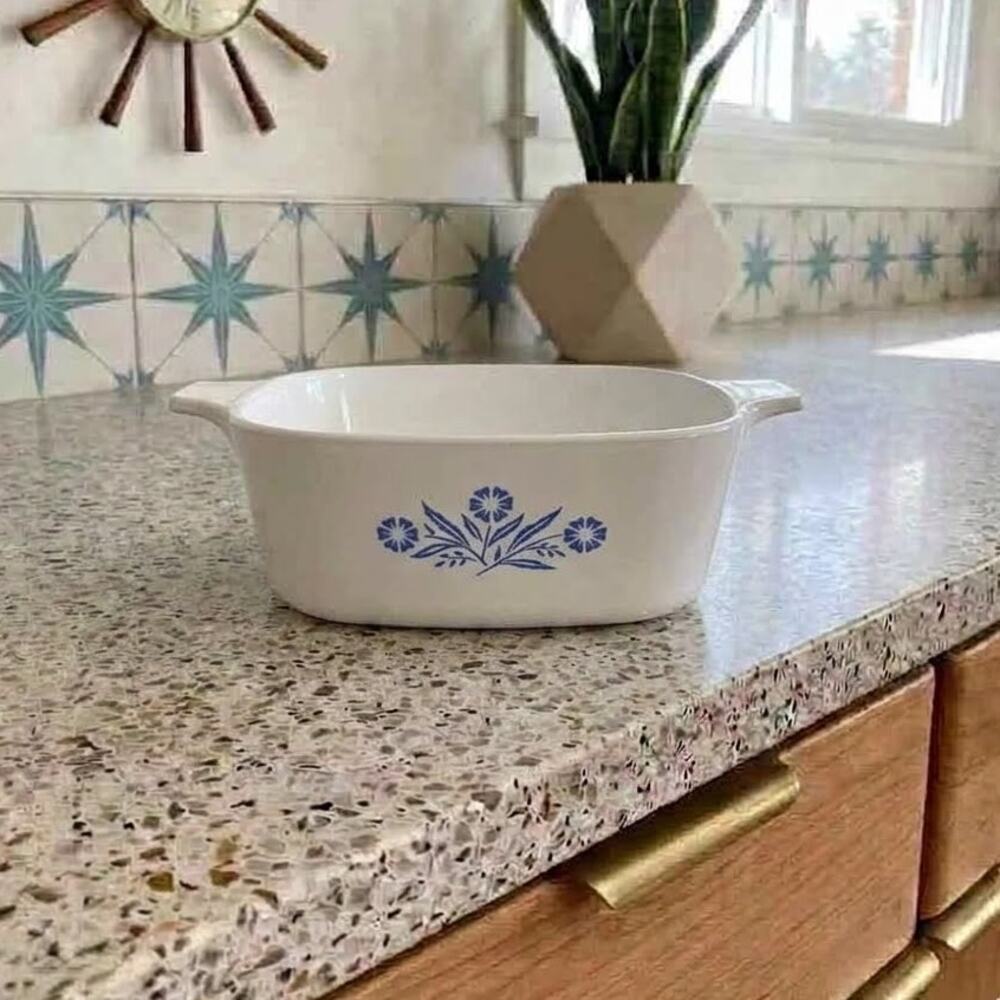 Vintage Corning Ware P-43-B 22 oz Small Casserole Dish